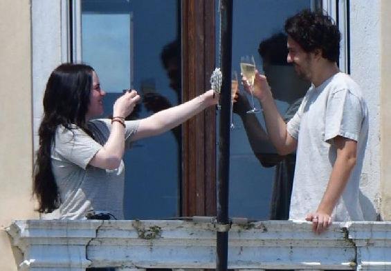 Billie Eilish y Nat Wolff