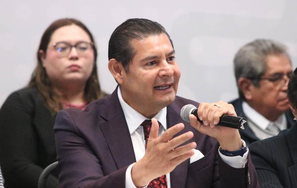 ¡Cuidado con volar, la advertencia de Armenta!