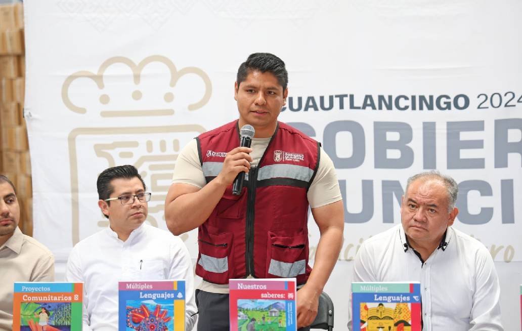 Cuautlancingo impulsa el desarrollo educativo de la región: Omar Muñoz