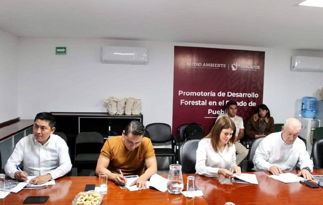 Firma Gobierno de la Ciudad de Puebla y Conafor convenio de colaboración para fortalecer el cuidado del medio ambiente