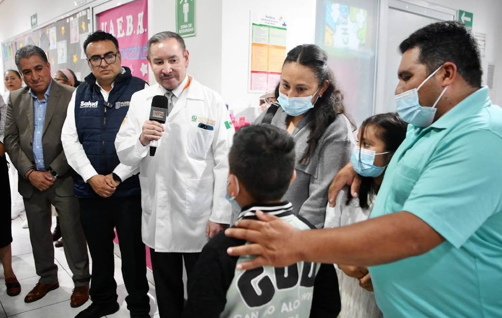 Menor regresa a su casa tras trasplante en el Hospital para la Niñez Poblana