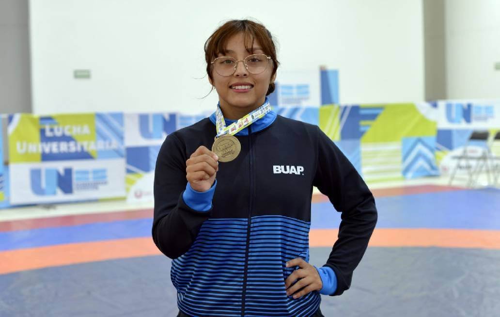 Perseverar para alcanzar tus sueños: Evelyn Katy Sotarriba, estudiante BUAP