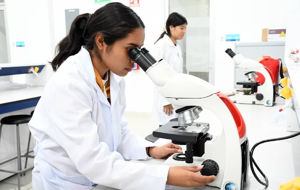 Obtiene Ingeniería Biomédica dictamen que avala su calidad académica