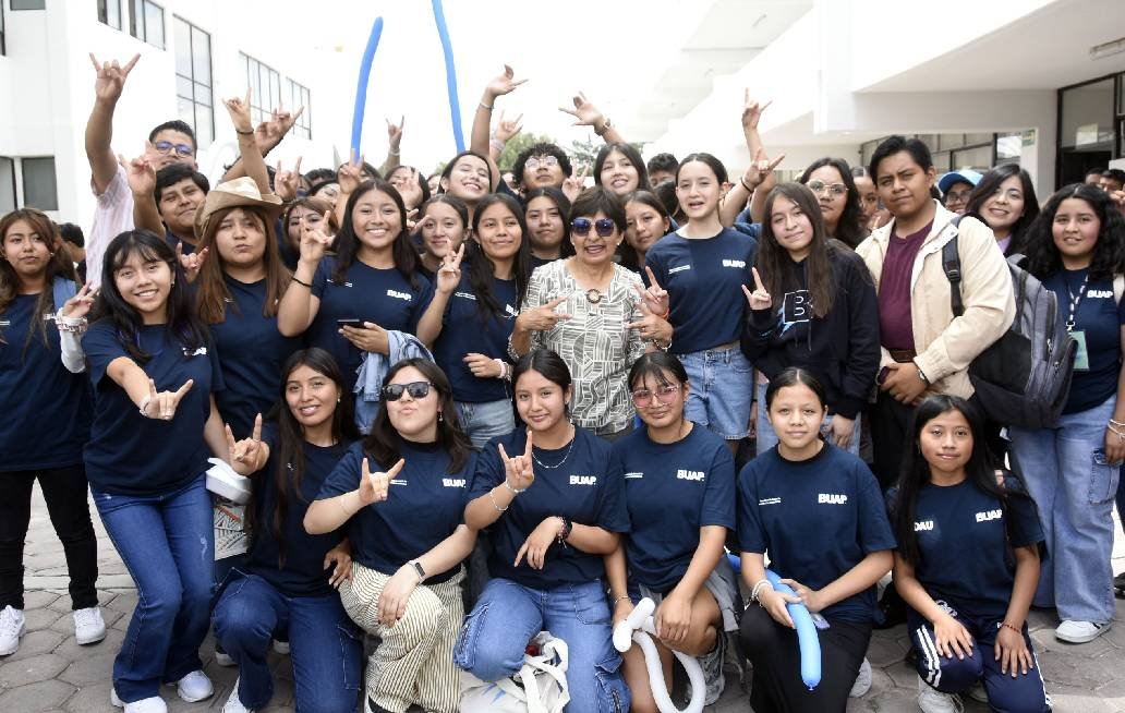 Rectora Lilia Cedillo visita unidades académicas en Tecamachalco