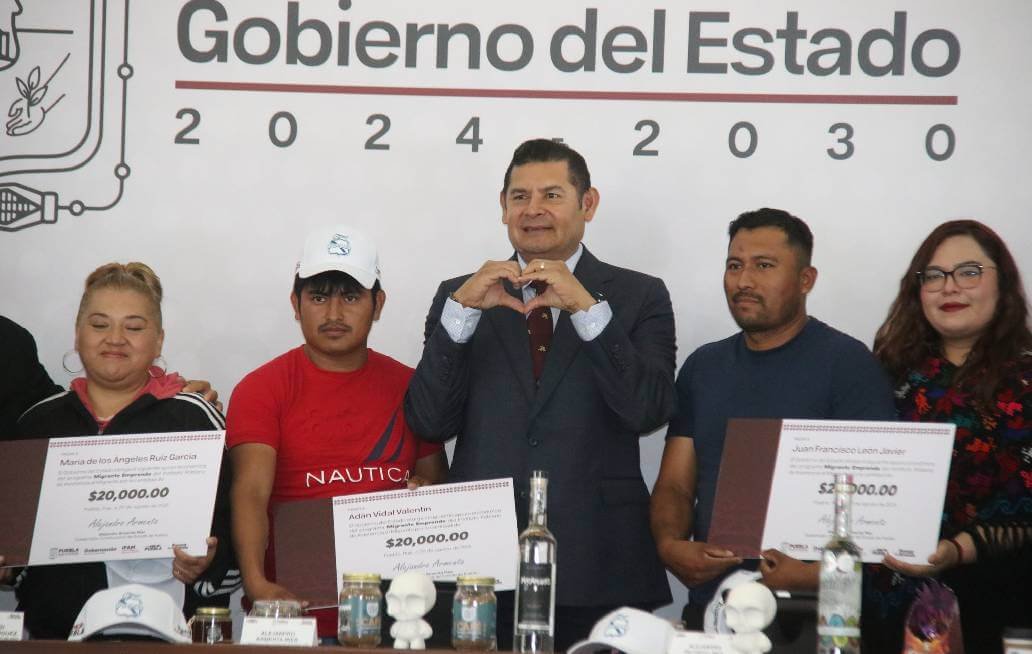 Con apoyos e impulso a la inversión, Gobierno de Puebla brinda apoyo a migrantes Con apoyos e impulso a la inversión, Gobierno de Puebla brinda apoyo a migrantes