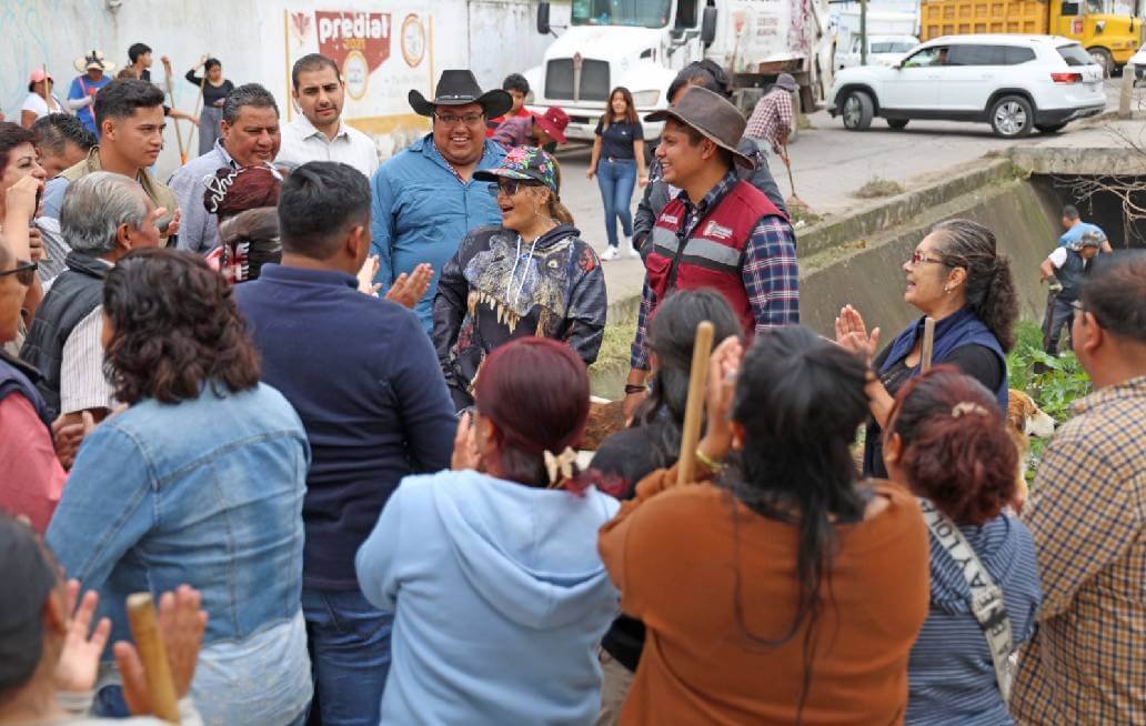 Encabeza presidente municipal de Cuautlancingo faena comunitaria en Sanctorum Encabeza presidente municipal de Cuautlancingo faena comunitaria en Sanctorum