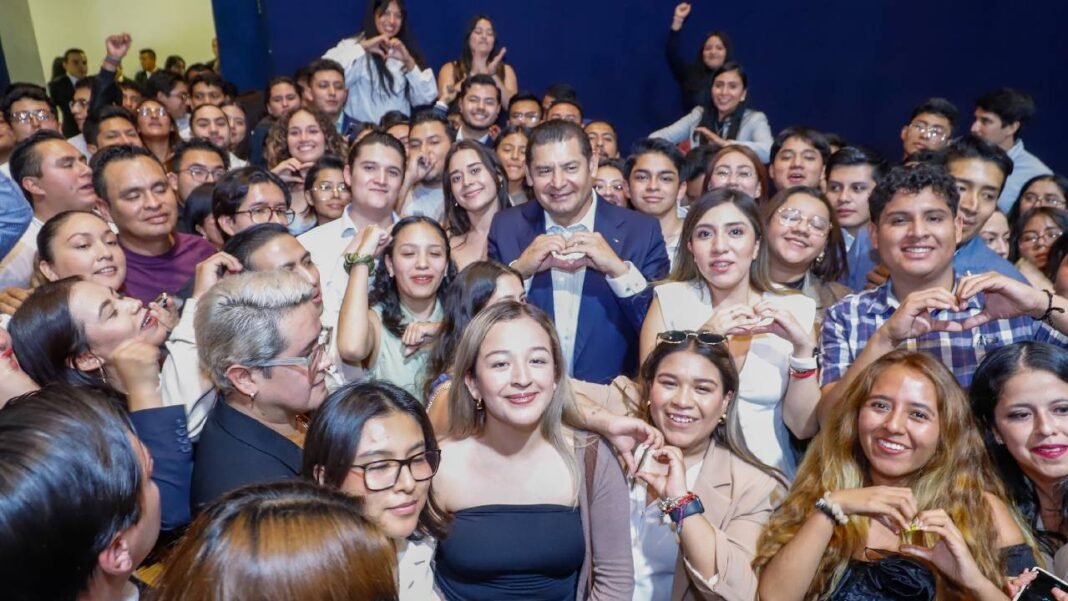 Jóvenes, motor de la transformación de Puebla: Gobierno del Estado