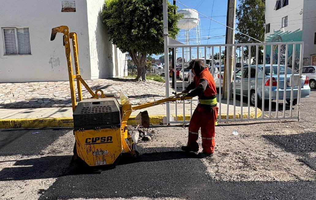 Mejor infraestructura vial fortalece al comercio local: avanza Campaña Capitalina Bacheando Puebla