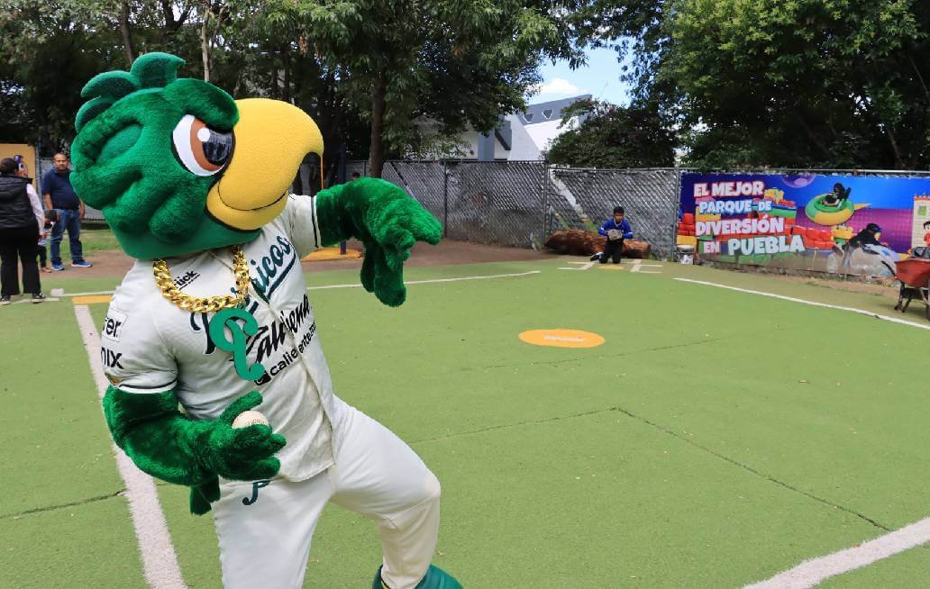 Niñas y niños de Cuautlancingo visitan a los Pericos de Puebla