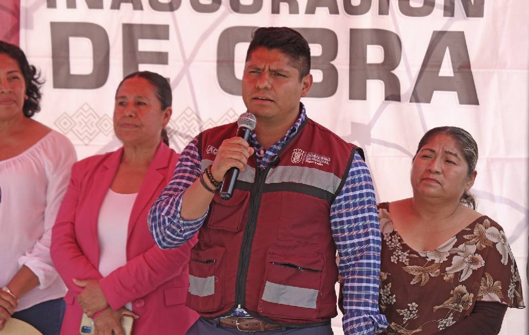 Omar Muñoz inaugura calle en Nuevo León