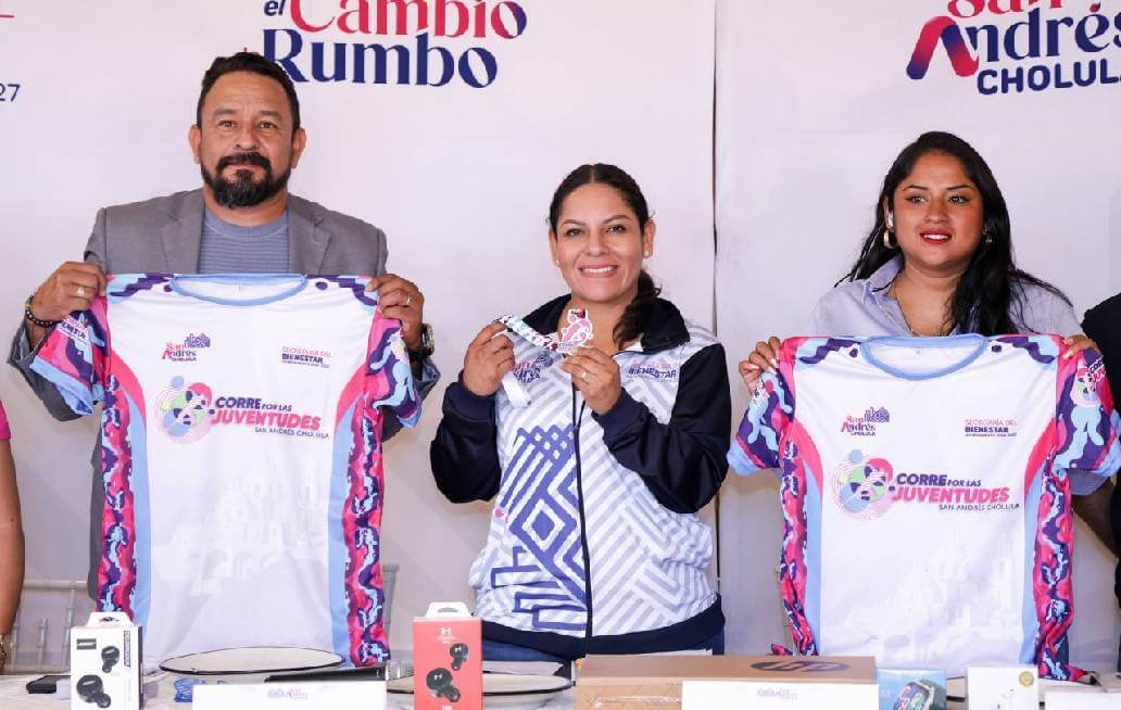 Presenta San Andrés Cholula playera y la medalla de la carrera “Corre por las Juventudes 2025” Presenta San Andrés Cholula playera y la medalla de la carrera “Corre por las Juventudes 2025”