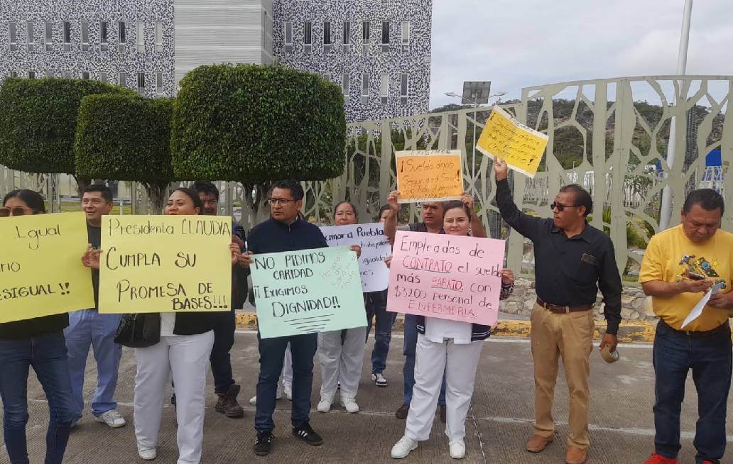 Trabajadores de Salud en Puebla pausan protestas tras compromisos de autoridades