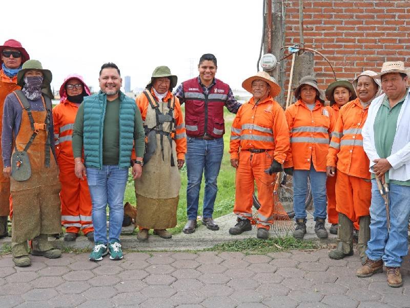 en conjunto autoridades municipales