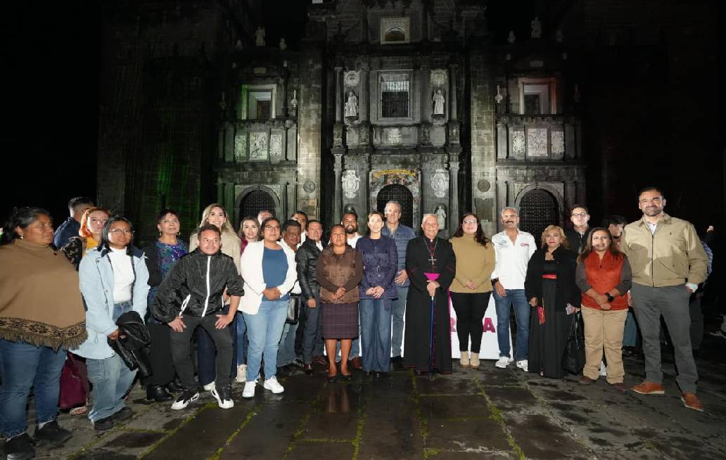 Inaugura Chedraui proyecciones del videomapping «Septiembre Brilla» en la fachada de Catedral Inaugura Chedraui proyecciones del videomapping «Septiembre Brilla» en la fachada de Catedral