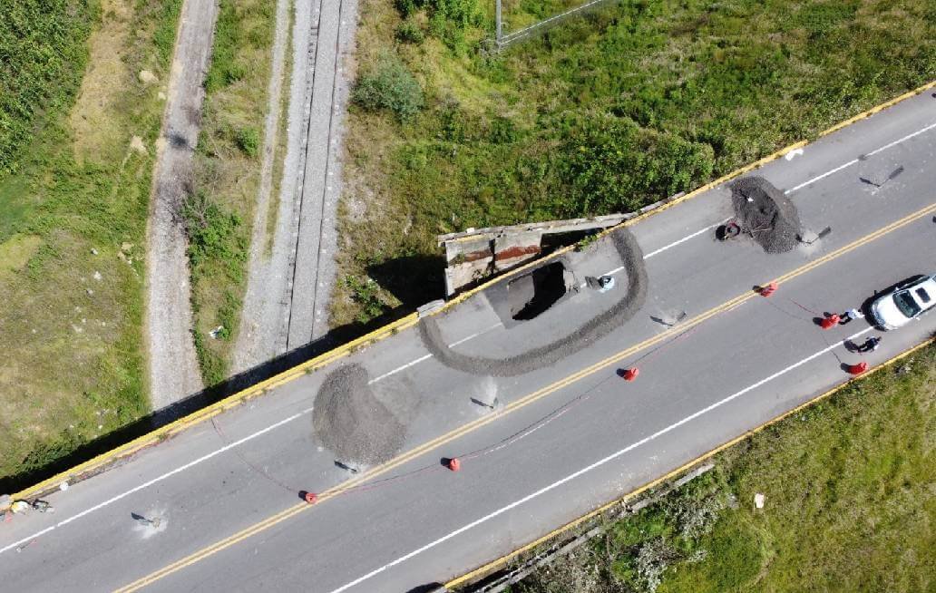 Cierran acceso por autipista al aeropuerto de Puebla ante socavón