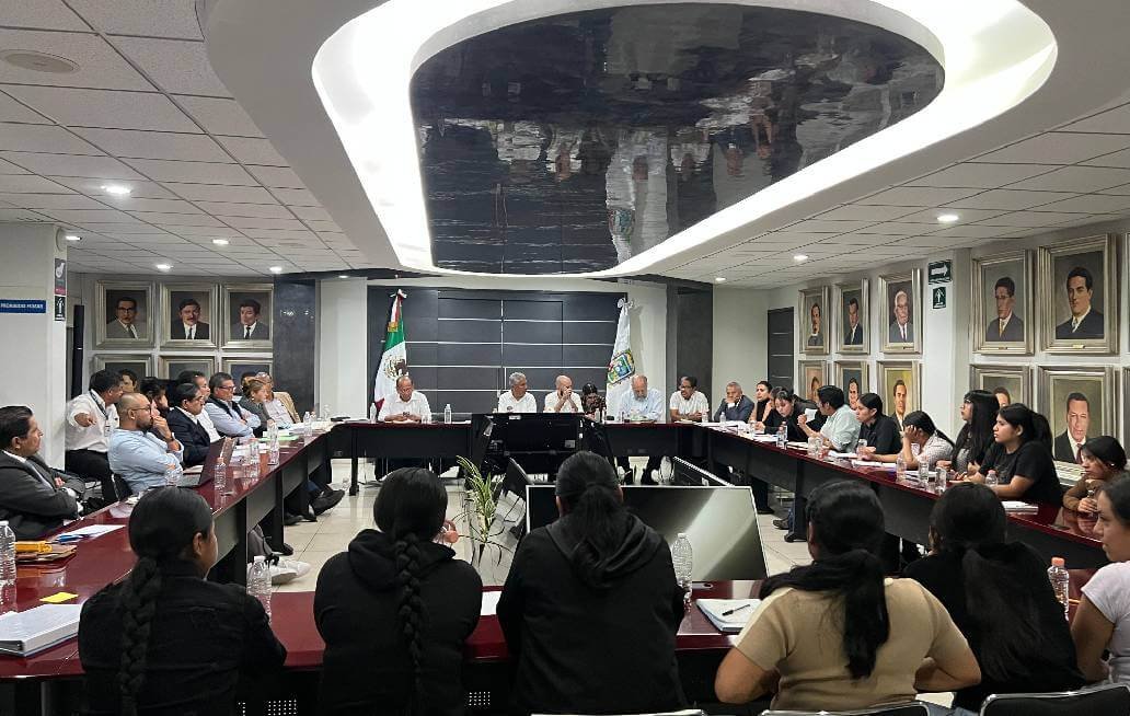 Establece gobierno de Puebla diálogo con alumnas de la Escuela Normal de Teteles