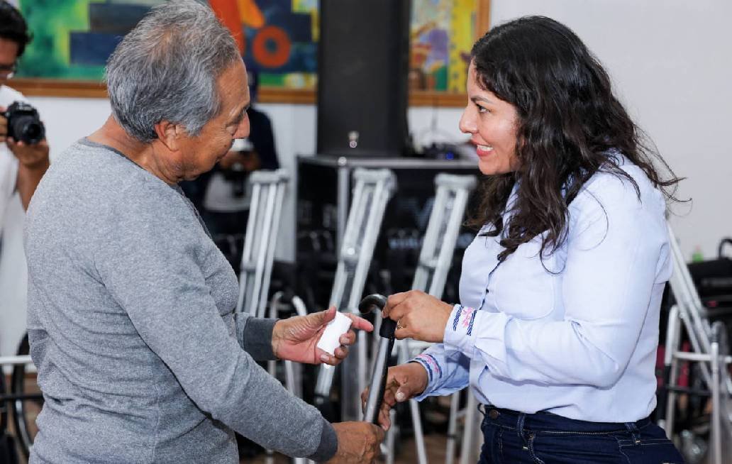 Fortalece presidenta municipal de San Andrés Cholula la inclusión y bienestar con entrega de aparatos ortopédicos