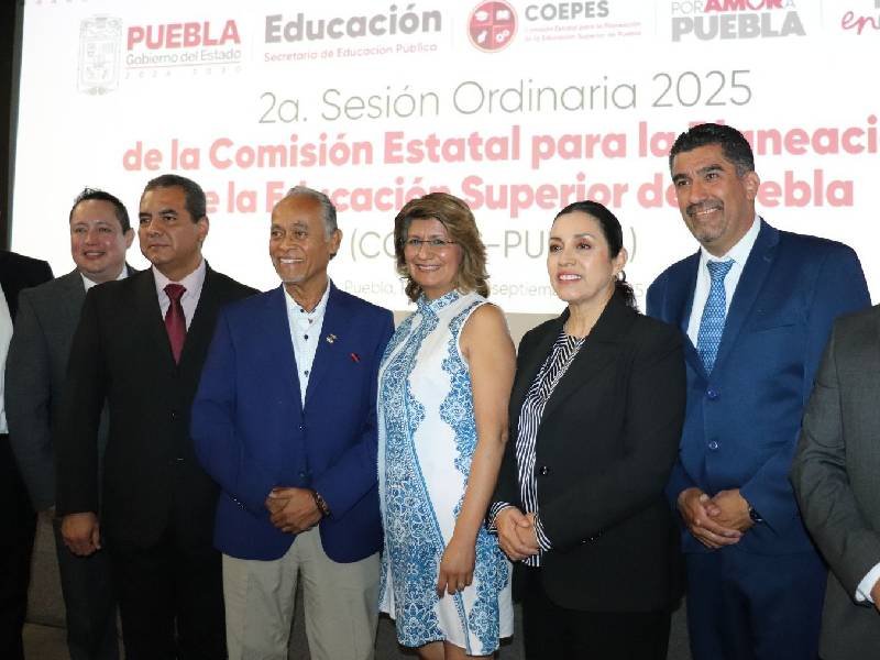 en presencia del secretario de educacion