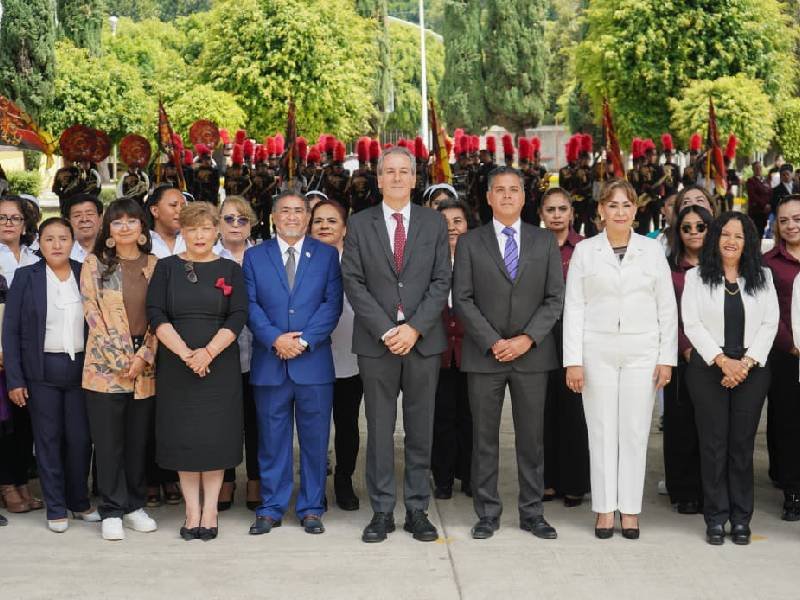 por su parte el secretario de