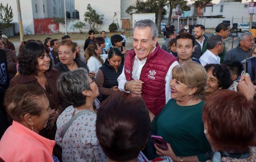 Entrega Chedraui rehabilitación vial en la unidad habitacional Loma Bella