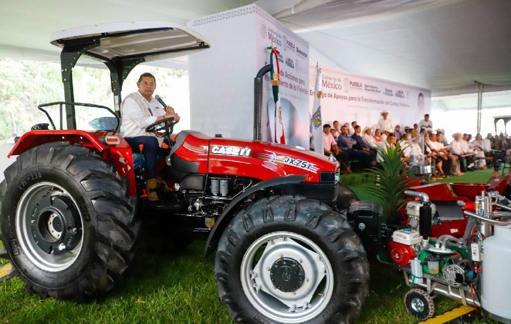 Prioritario que campesinos cuenten con recursos y se genere riqueza comunitaria: Armenta