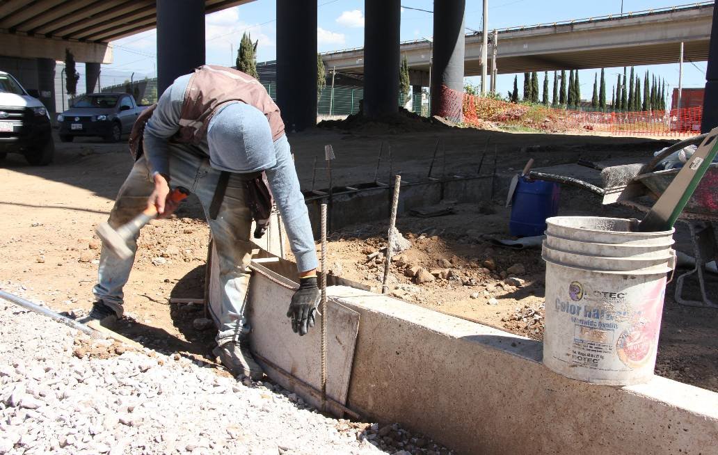 Avanza Gobierno de la Ciudad de Puebla con trabajos de rehabilitación vial en la colonia Santa Margarita Avanza Gobierno de la Ciudad de Puebla con trabajos de rehabilitación vial en la colonia Santa Margarita