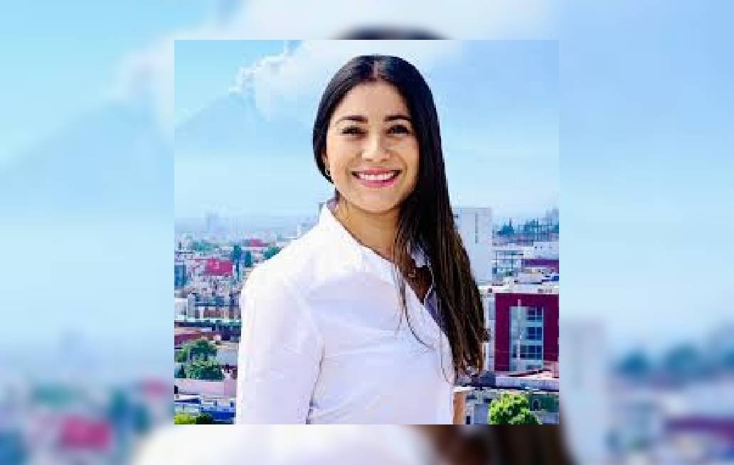 Gaby Ruiz: el orden frente al desorden azul de Lupita Leal