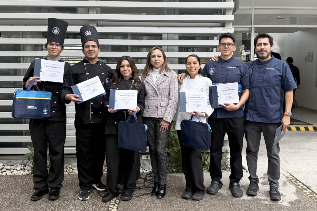 Alumnos de Gastronomía BUAP ganan concurso ¡A chopear!