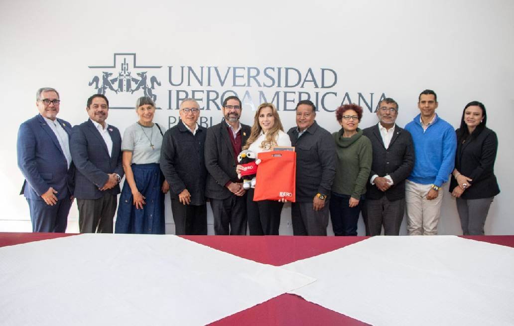 Acuerdan Ibero Puebla y SEDIF trabajar por la paz Acuerdan Ibero Puebla y SEDIF trabajar por la paz