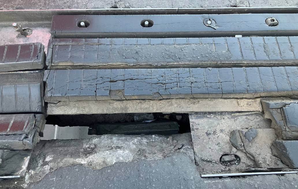 Revisan el puente de la calzada Zaragoza