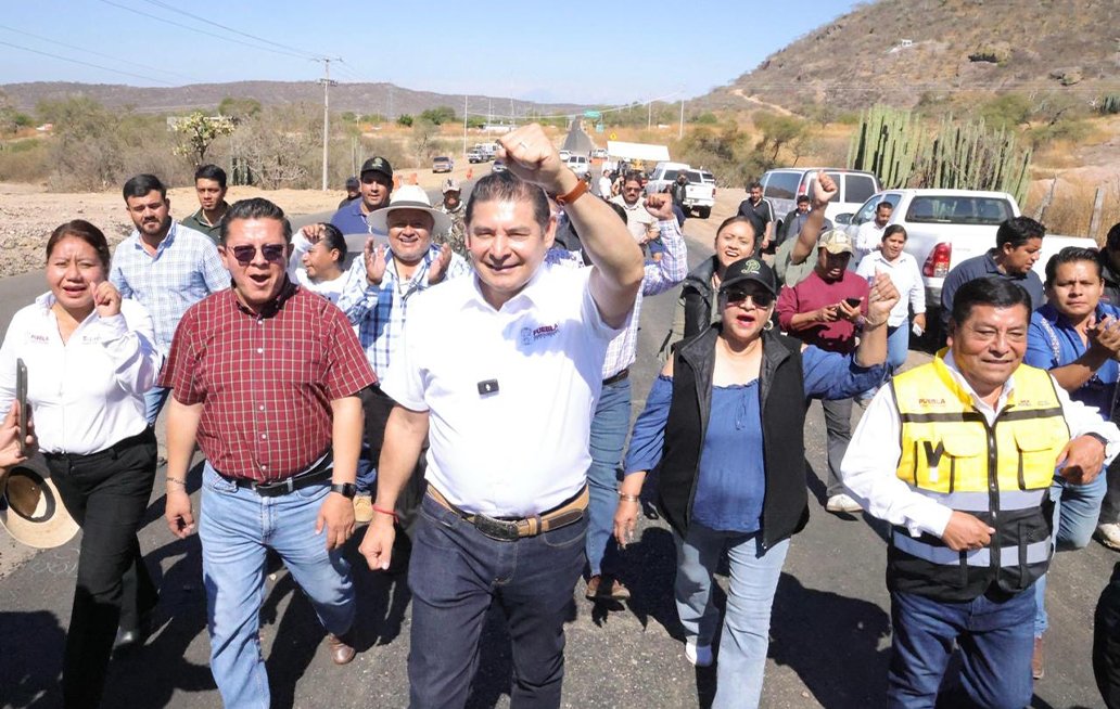 Carretera conectará la Mixteca poblana con Oaxaca y Guerrero