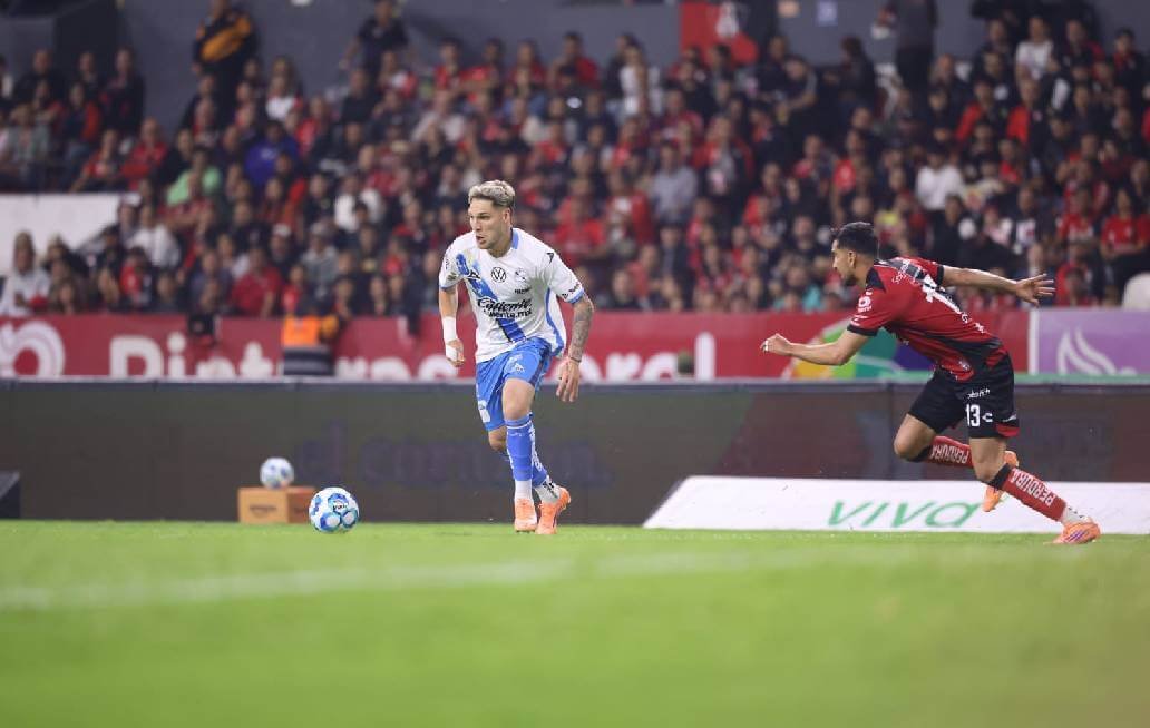 Emiliano Gómez, concentrado con Club Puebla para ganar a Cruz Azul