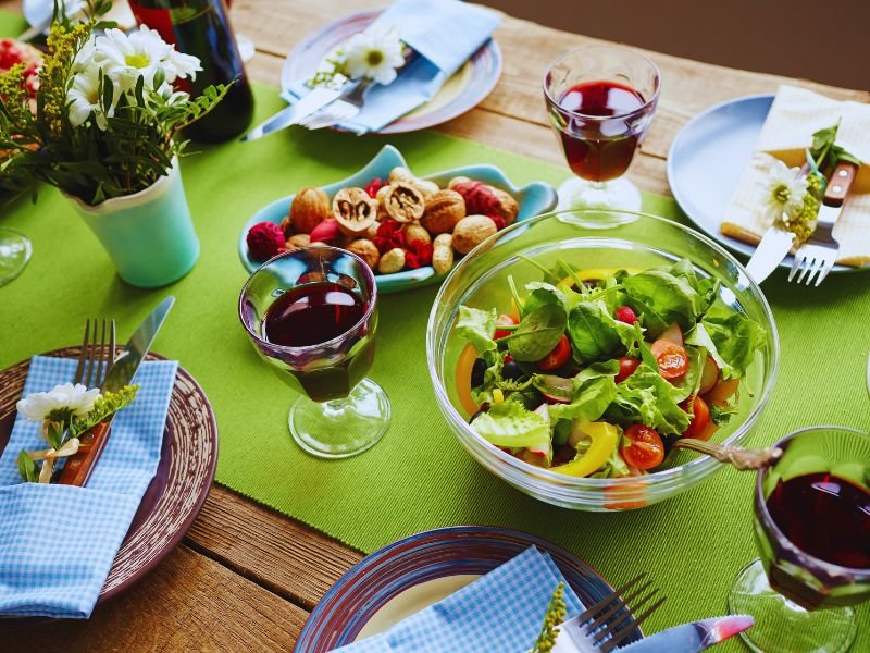 La ciencia apoya el early dinner invernal