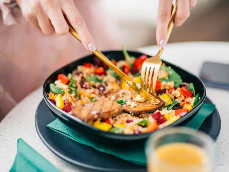 Mejora tu metabolismo cenando temprano en invierno