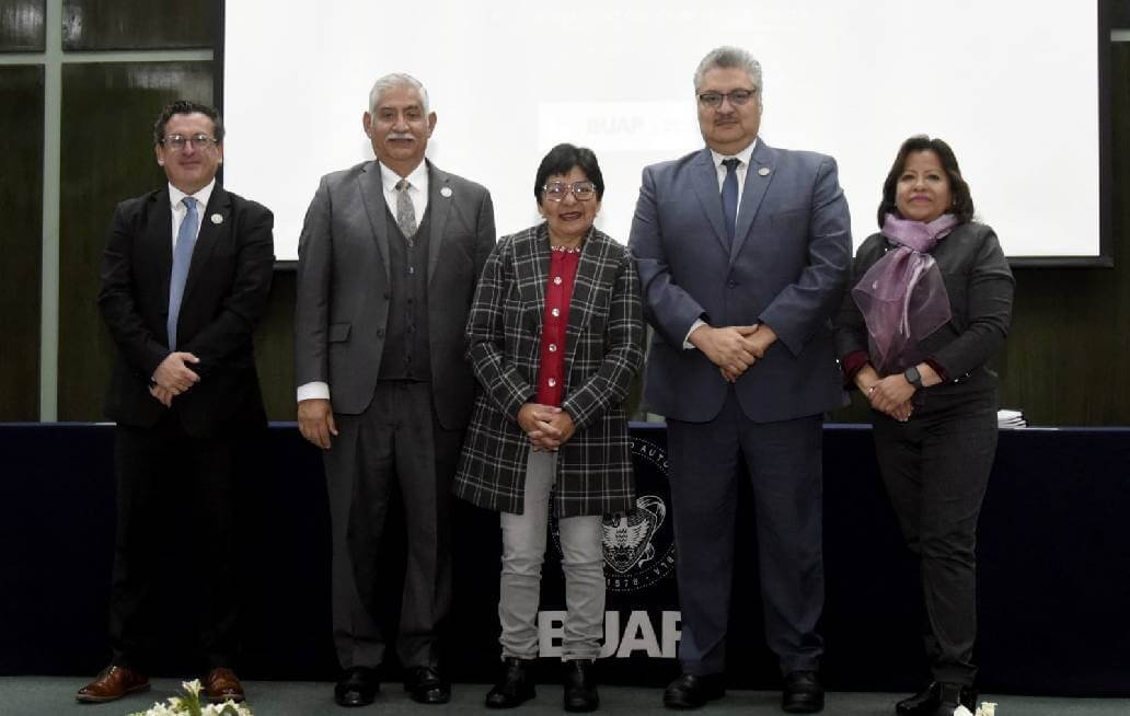 Lilia Cedillo, rectora BUAP, reconoce el trabajo del director Ángel Cecilio Guerrero Zamora y presidió el Primer Informe de Labores del director de la Facultad de Ingeniería de la BUAP, Ángel Cecilio Guerrero Zamora