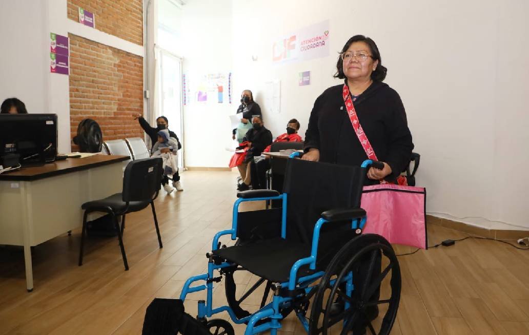 Entrega Gobierno de la Ciudad de Puebla aparatos ortopédicos solicitados durante jornadas de Día del Pueblo