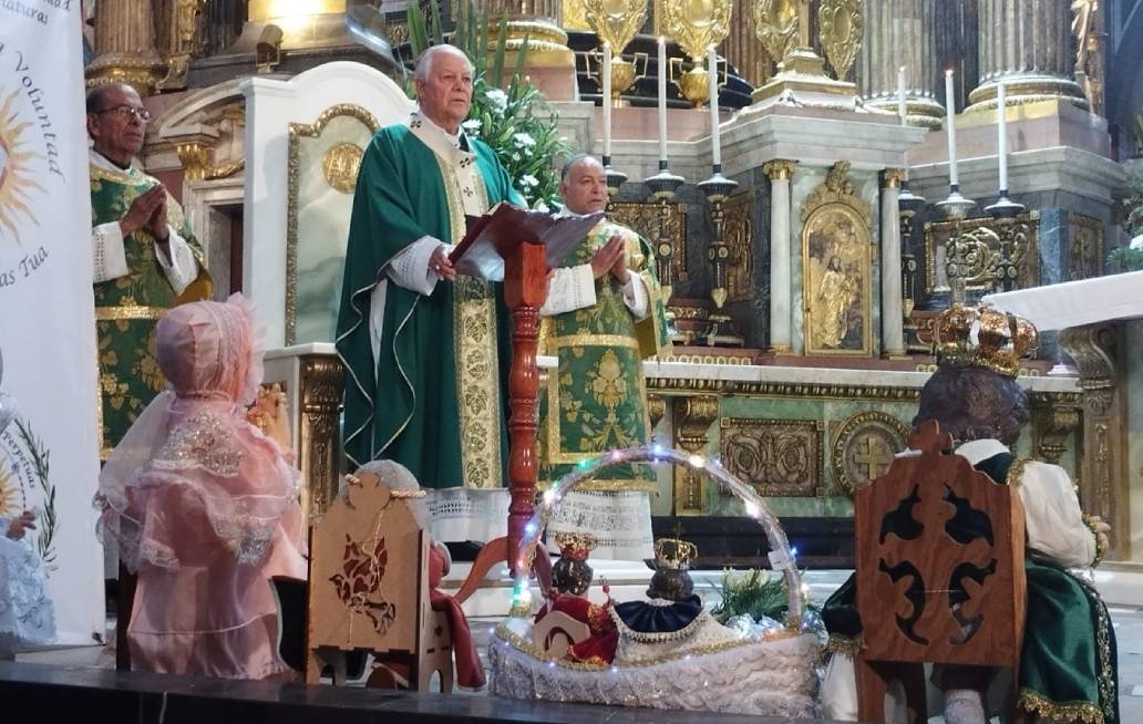 Llama arzobispo de Puebla a la paz: “no sirve la alegría si es a costilla del llanto»