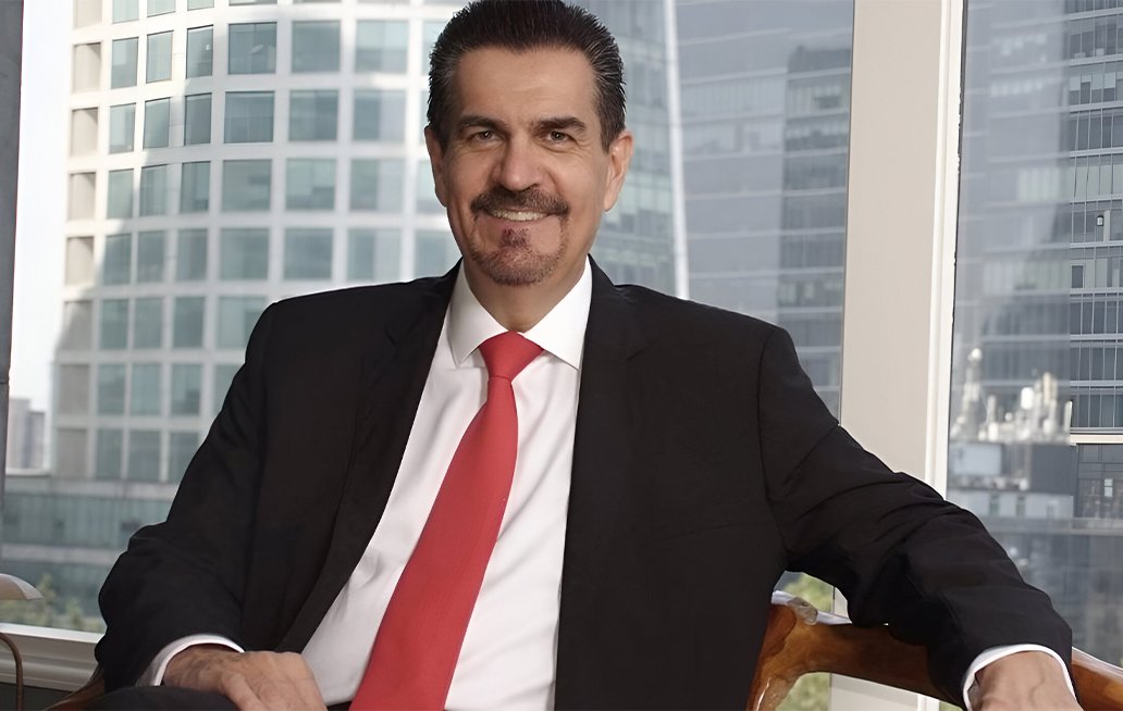 PODER: Instantáneas de cinismo