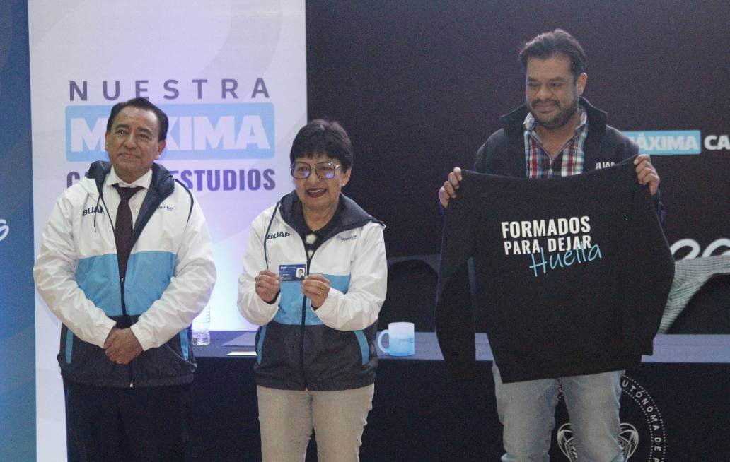 Presenta la Rectora Lilia Cedillo plataforma egresados.buap.mx