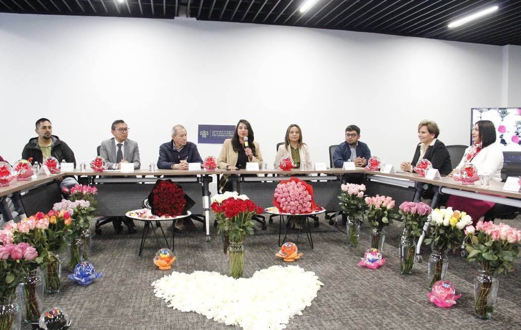  Se promociona desde el Congreso la producción de la rosa poblana