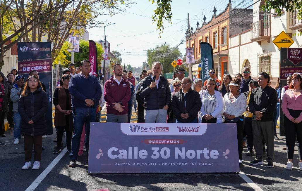 Fortalece presidente municipal de Puebla infraestructura vial con rehabilitación de la calle 30 Norte