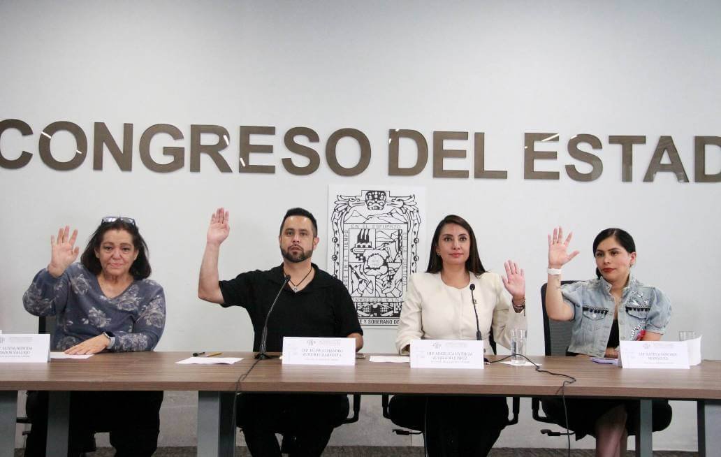 Las y los diputados que integran la Comisión de Turismo del Congreso del Estado aprobaron reformas a la Ley en la materia, con la finalidad de incorporar en el marco normativo la figura de Consejo Municipal de Turismo, así como sus objetivos.