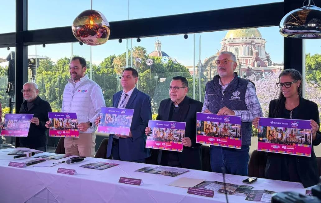 Entregan esta tarde el atrio de la Catedral de Puebla previo Semana Santa Entregan esta tarde el atrio de la Catedral de Puebla