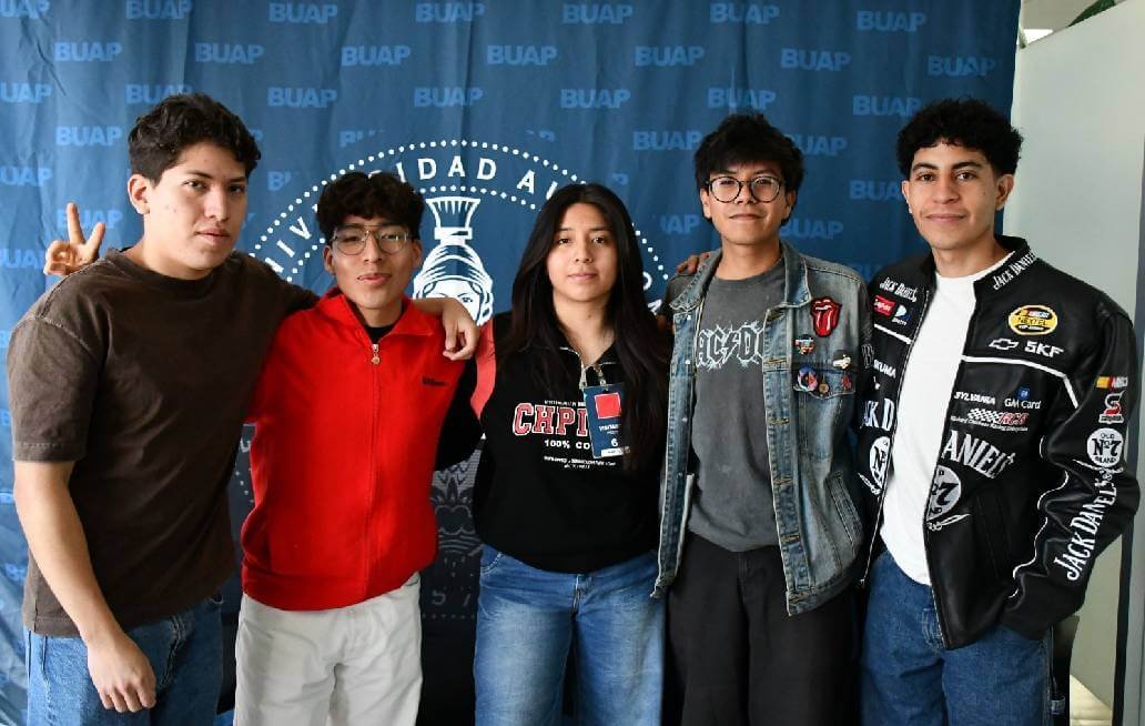 Estudiantes BUAP ganan Hackathon al proponer soluciones tecnológicas para la industria