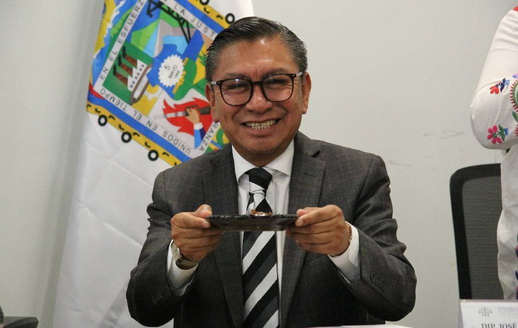 Impulsa José Luis Figueroa el arte y la cultura desde el Congreso Humano