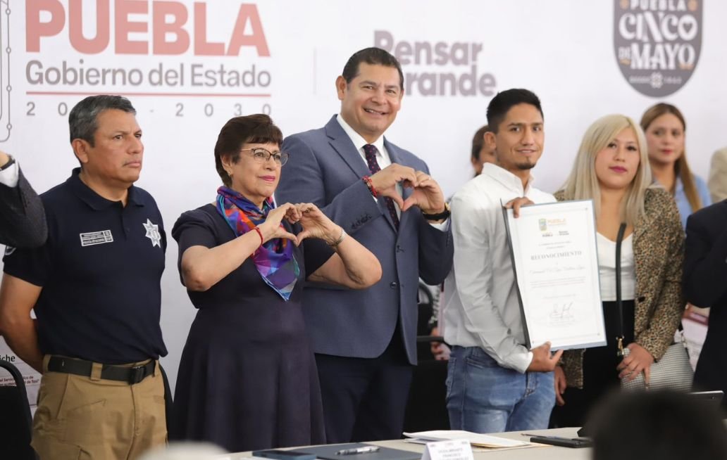 Gobierno de Puebla reconoce a Emmanuel “El Tigre” Arellano Gobierno de Puebla reconoce a Emmanuel “El Tigre” Arellano