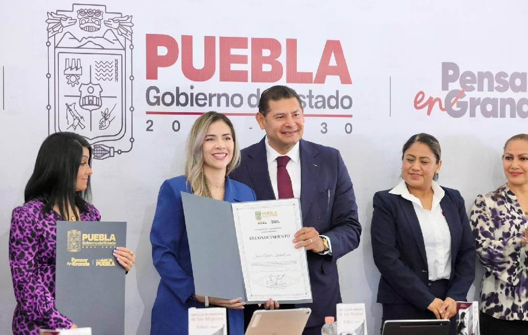  Reconocen al equipo Guerreras de Puebla por fortalecer