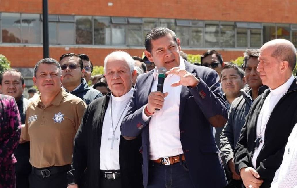 Respaldo total a peregrinos varados en Jerusalén; gobernador instruye apoyo para poblanos Respaldo total a peregrinos varados en Jerusalén; gobernador instruye apoyo para poblanos