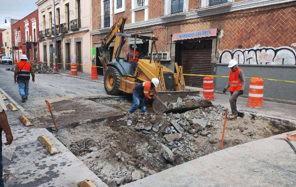 Agua de Puebla invierte 9.7 mdp para renovar la red hidráulica en el Centro histórico de la capital Agua de Puebla invierte 9.7 mdp para renovar la red hidráulica