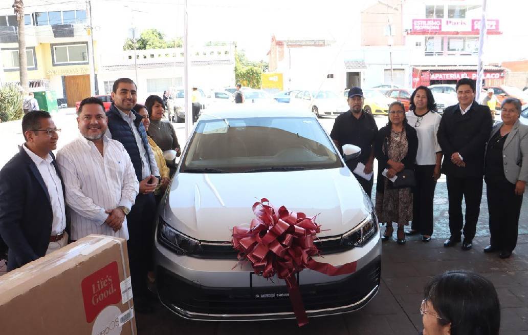 Gobierno de Cuautlancingo realiza entrega de premios del Sorteo Predial Gobierno de Cuautlancingo realiza entrega de premios del Sorteo Predial